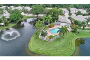8291 Hampton Wood Dr 8291 Boca Raton, FL 33433 - MLS#A11851457