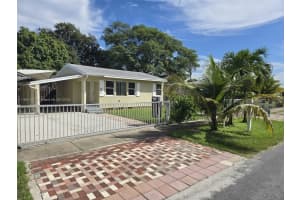 330 Sw 13th St 330 Dania Beach, FL 33004 - MLS#A11851501