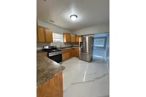 2071 Ne 167th St 2 North Miami Beach, FL 33162 - MLS#A11851502