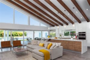 1070 Ne 93rd St, Miami Shores
