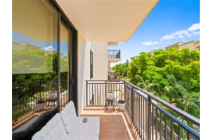888 S Douglas Rd 302 Coral Gables, FL 33134 - MLS#A11851538