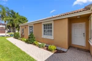 363 Nw 158th Ave Pembroke Pines, FL 33028 - MLS#A11851571