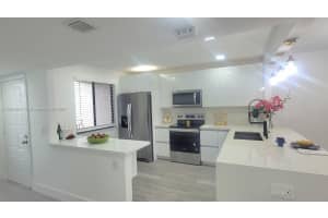 428 Lakeview Dr 203 Weston, FL 33326 - MLS#A11851617