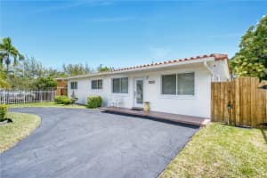 8230 Sw 45th St Miami, FL 33155 - MLS#A11851705