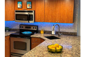 3004 NE 5th Ter 106-C, Wilton Manors, FL 33334 - MLS#A11851841