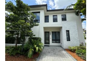 8283 NW 47th Ln, Doral, FL 33166 - MLS#A11851859