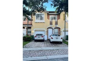 427 Ne 21st Ter, Homestead