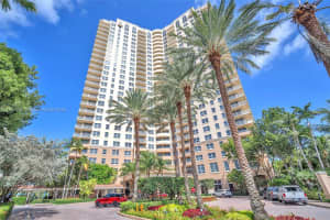 19501 W Country Club Dr 2011 Aventura, FL 33180 - MLS#A11851938