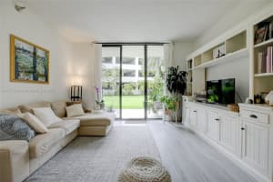 3300 Ne 191st St 114, Aventura