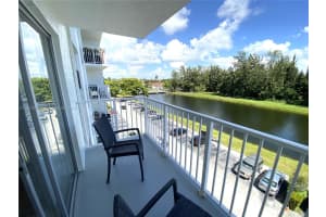 16465 Ne 22nd Ave 513 North Miami Beach, FL 33160 - MLS#A11851947