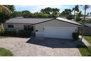 4431 Ne 28th Ave, Lighthouse Point