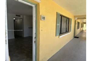 517 Meadows Cir 0 Boynton Beach, FL 33436 - MLS#A11851987