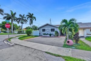 2415 Sw 99th Pl N Miami, FL 33165 - MLS#A11852001