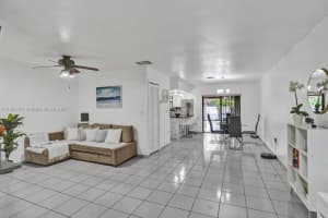 2415 Sw 99th Pl N Miami, FL 33165 - MLS#A11852001