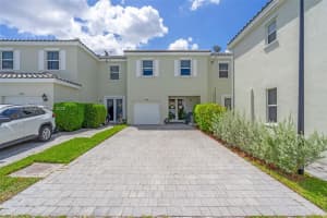 17075 Sw 93rd St, Miami