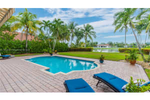 1020 Nautica Dr, Weston, FL 33327 Sold 10/14/25