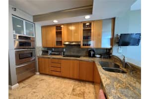 MLS# A11852020, Aventura, Florida 33180