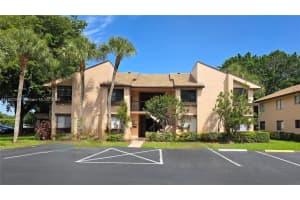 2120 Sw 94th Ter 404, Davie