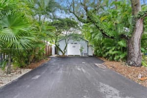 2558 Trapp Ave, Coconut Grove, FL 33133 - MLS#A11852060