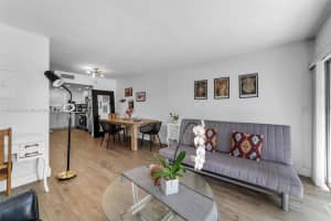 20 Nw 87th Ave A204 Miami, FL 33172 - MLS#A11852095