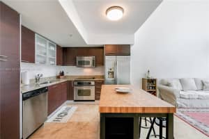 41 SE 5th St 1607, Miami, FL 33131 - MLS#A11852103