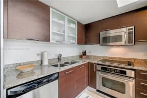 41 SE 5th St 1607, Miami, FL 33131 - MLS#A11852103