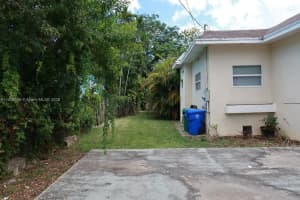 1940 Nw 27th St Miami, FL 33142 - MLS#A11852185