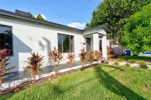 347 Ne 110th St, Miami