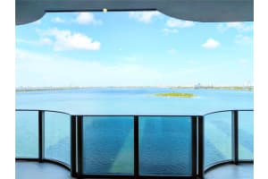 700 Ne 24 Street 1502, Miami