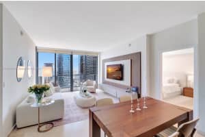 88 Sw 7th St 3003, Miami