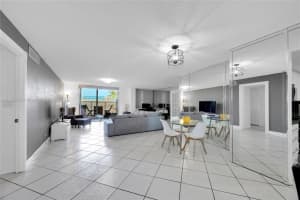 6039 Collins Ave 311 Miami Beach, FL 33140 - MLS#A11852368