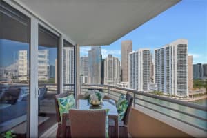 848 Brickell Key Dr 1906 Miami, FL 33131 - MLS#A11852370