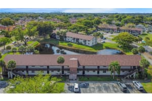6020 Shakerwood Cir 204 Tamarac, FL 33319 - MLS#A11852380