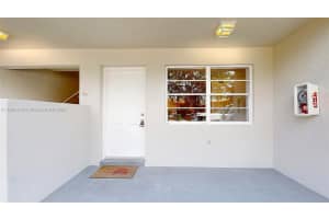 1674 W 42nd St 1674, Hialeah, FL 33012 - MLS#A11852418