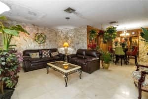 10255 Sw 46th St Miami, FL 33165 - MLS#A11852422