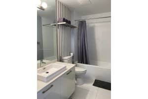 151 SE 1st St 2401, Miami, FL 33131 - MLS#A11852440