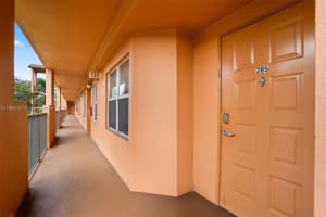 571 SW 141st Ave 205N, Pembroke Pines, FL 33027 - MLS#A11852451