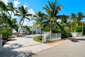 109 Sapodilla Dr Islamorada, FL 33036 - MLS#A11852466