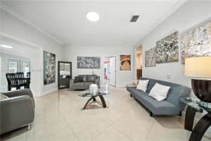 5005 E 6th Ave Hialeah, FL 33013 - MLS#A11852474
