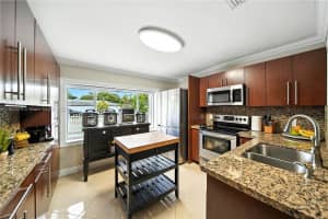 5005 E 6th Ave Hialeah, FL 33013 - MLS#A11852474