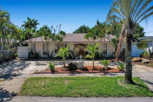 2310 Ne 195th St, Miami