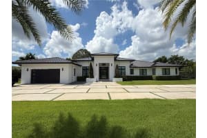 9600 Sw 66th St, Miami