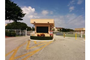 480 Executive Center Dr APT 3C, West Palm Beach, FL 33401, - MLS#A11852551