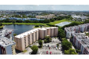 9688 Fontainebleau Blvd 504, Miami