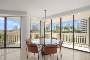 1000 W Island Blvd 504, Aventura
