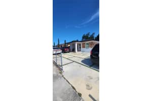 802 E 30th St, Hialeah, FL 33013 - MLS#A11852600
