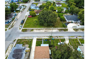 2302 NW 82nd St, Miami, FL 33147 - MLS#A11852610