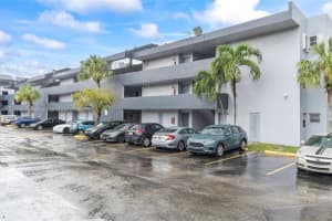 8841 W Flagler St 212, Miami