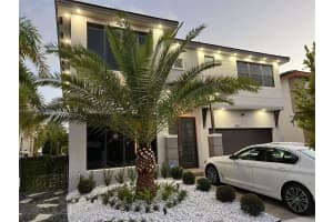 8910 Nw 160th Ter Miami Lakes, FL 33018 - MLS#A11852799