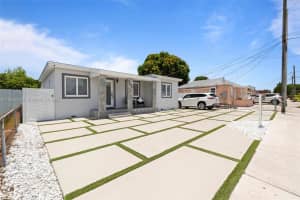 4205 E 10th Ave, Hialeah, FL 33013 - MLS#A11852808